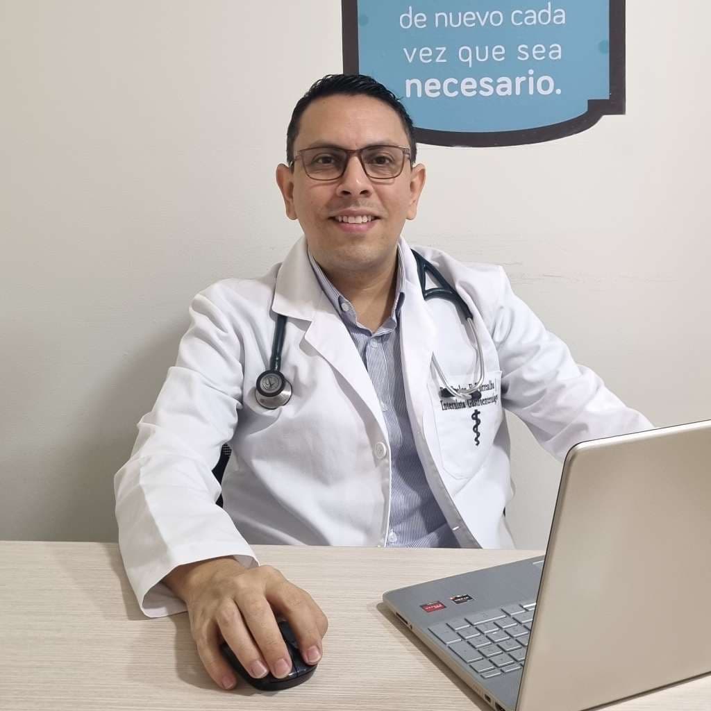 Dr. Carlos Torrealba