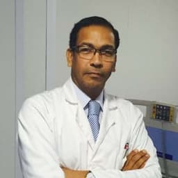 Dr. Armando Alcalá