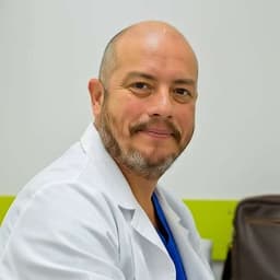 Dr. Carlos Navarro