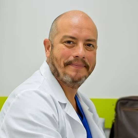 Dr. Carlos Navarro